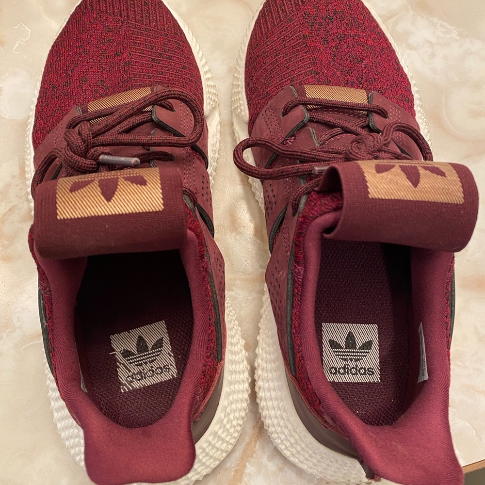 Adidas Tennis Shoes